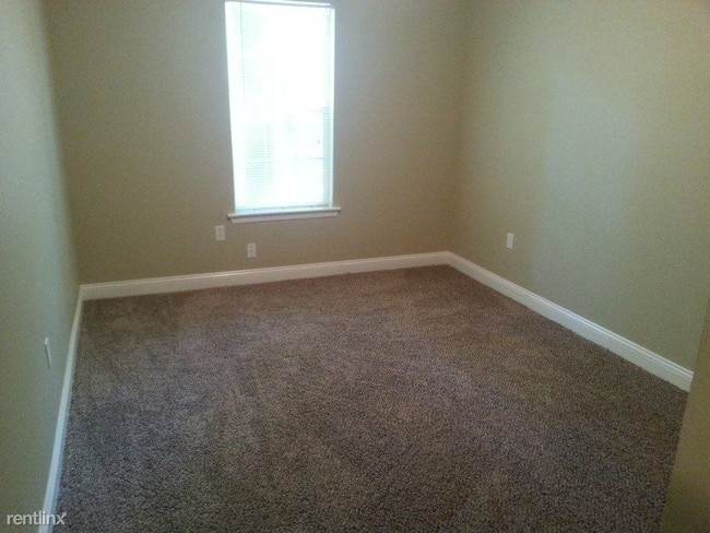 Building Photo - 3 br, 2 bath Condo - Rolling Hills condo F41