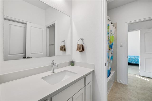 Building Photo - 851 Orchard Dr