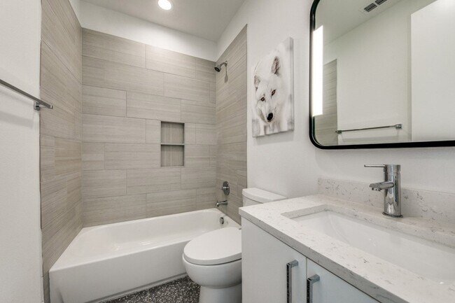 Building Photo - 345 Mathey Ct