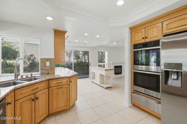 Building Photo - 658 Elevar Ct