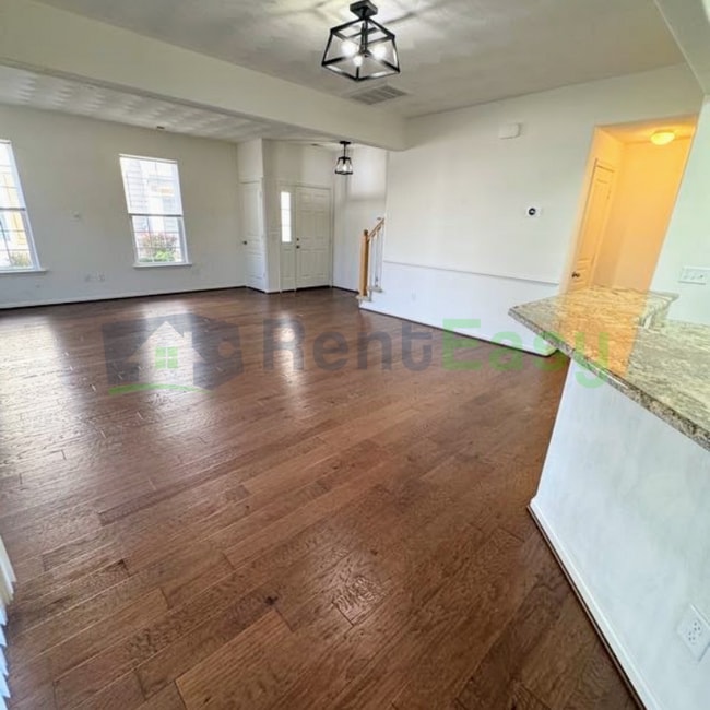 Building Photo - 4146 Pritchard St