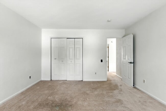 Building Photo - 3077 Silver Maple Dr