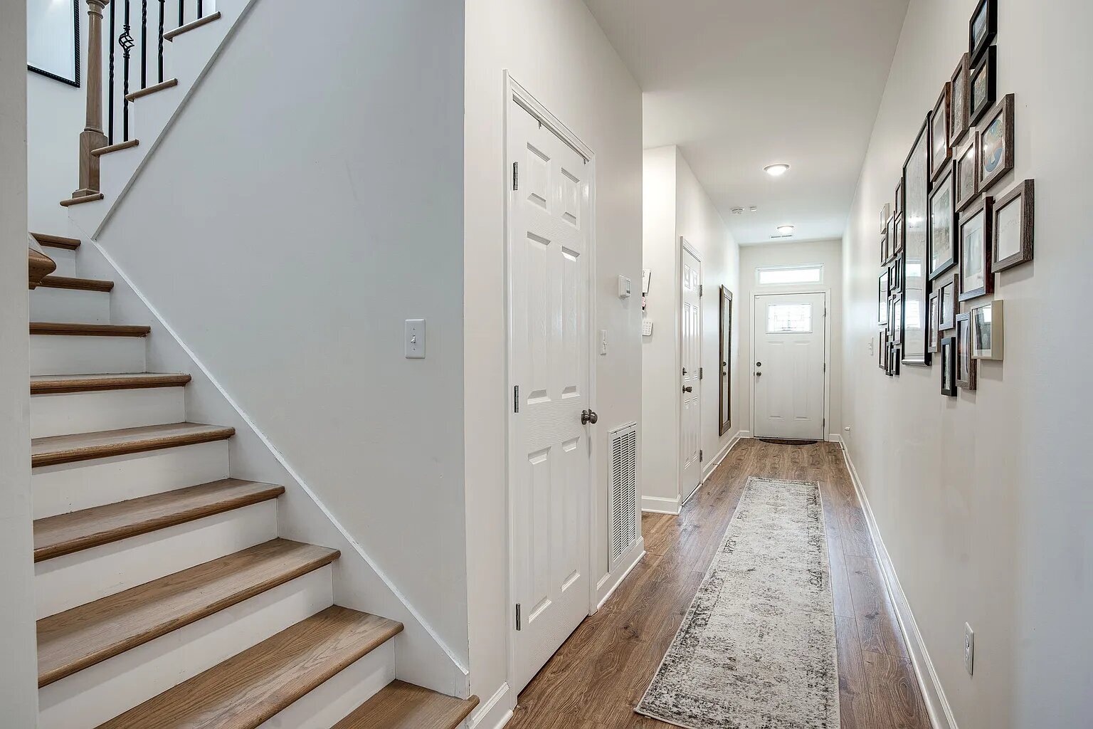 Building Photo - 2426 24th Ave N