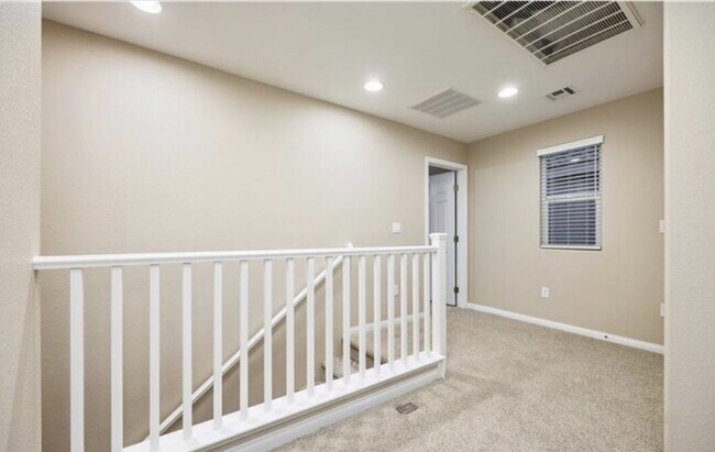 Building Photo - HIVE FALL MOVE-IN SPECIAL: NEWER 2024 BUILD | GATED COMMUNITY | SOLAR INCLUDED