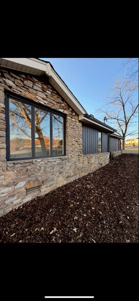 Building Photo - 142 Allen Dr