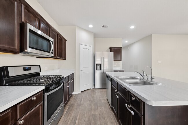 Building Photo - 20926 Belmont Village Wy