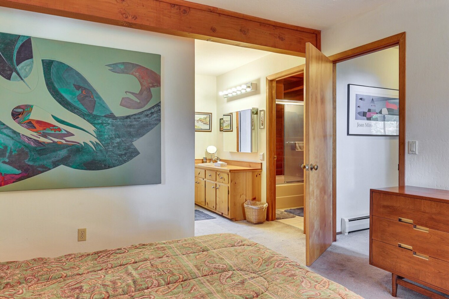 Building Photo - 320 Rim Dr