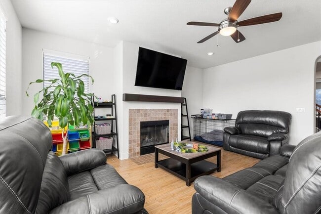 Building Photo - 6713 Ondantra Bnd