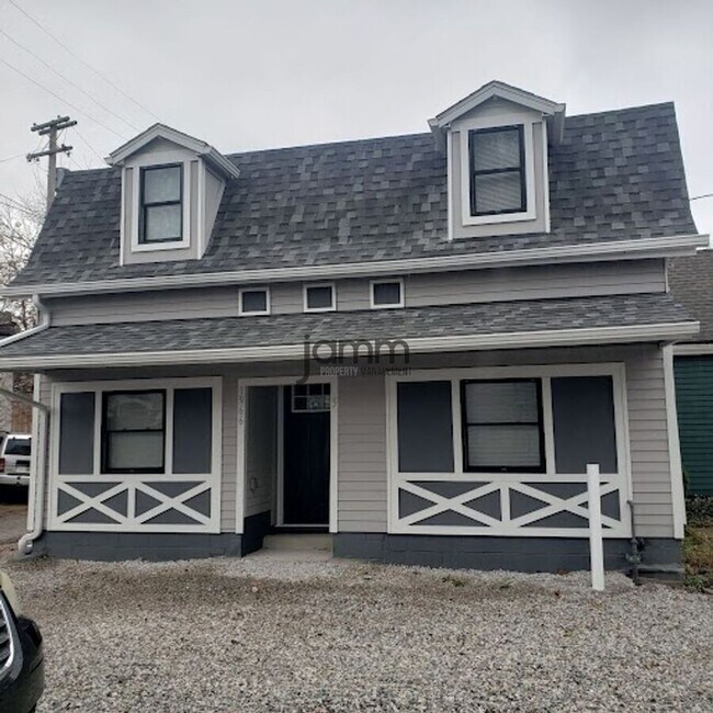 Building Photo - 1966 Randall Rd