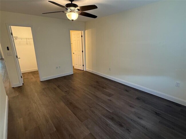 Building Photo - 514 Longfellow Ct