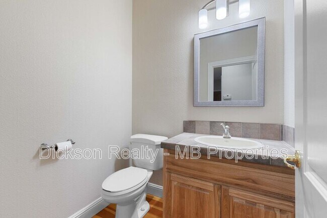 Building Photo - 711 Aspen Trail