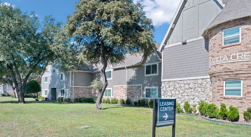 Building Photo - 2835 Villa Creek Dr