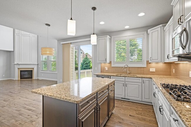 Building Photo - 11274 Whitewater Dr