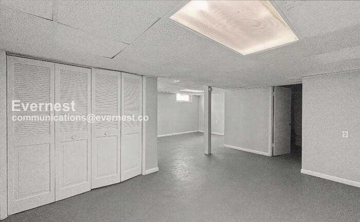 Building Photo - 400 Glen Crest Dr