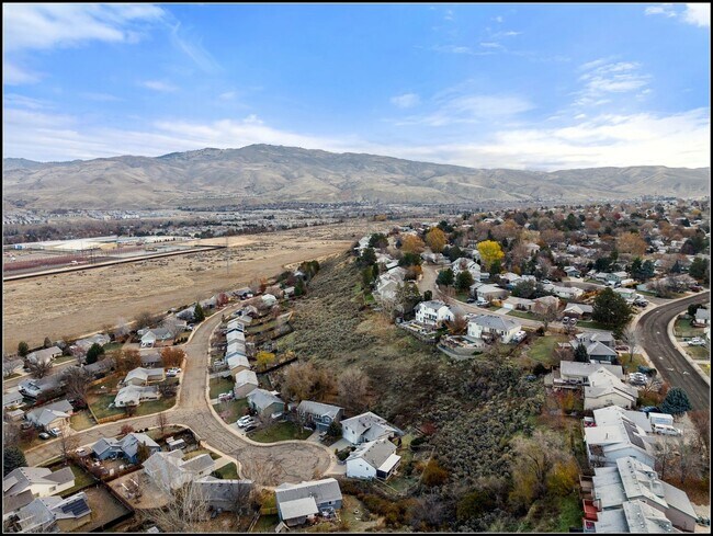 Building Photo - EAST2746