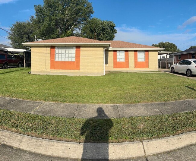 Building Photo - Charming 3BR House in New Orleans