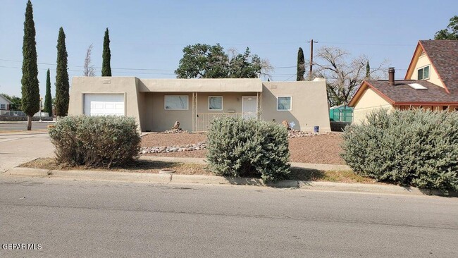 Primary Photo - 4737 Tropicana Ave