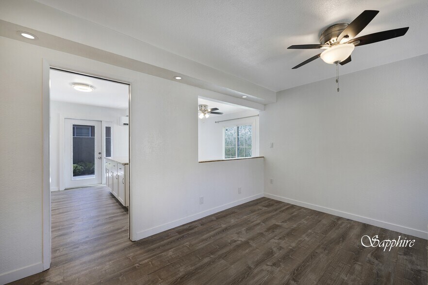 Building Photo - 5861 Marshall Ave