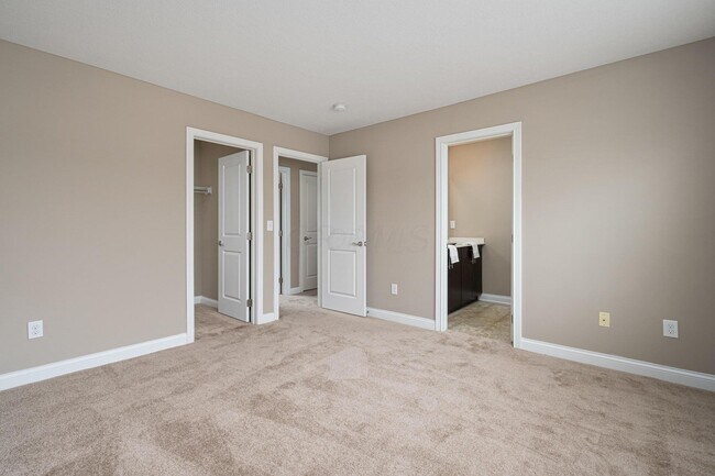 Building Photo - 6188 Brassie Ave