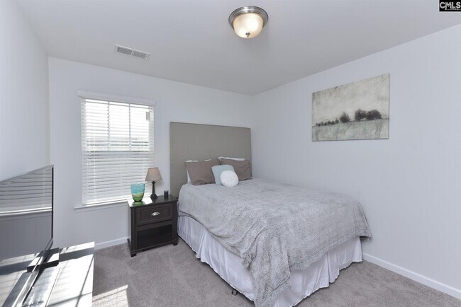 Building Photo - 288 Liberty Ridge Dr