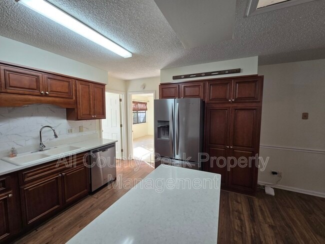 Building Photo - 1322 Greenbrook Ln