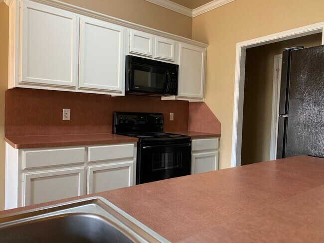 Building Photo - 3033 Palomino Trail