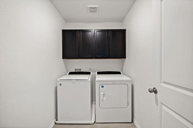 Building Photo - 3500 Brentwood Dr
