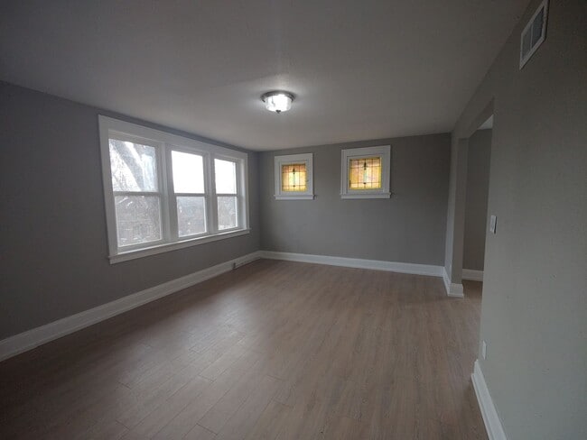 Building Photo - 1173 Moorlands Dr