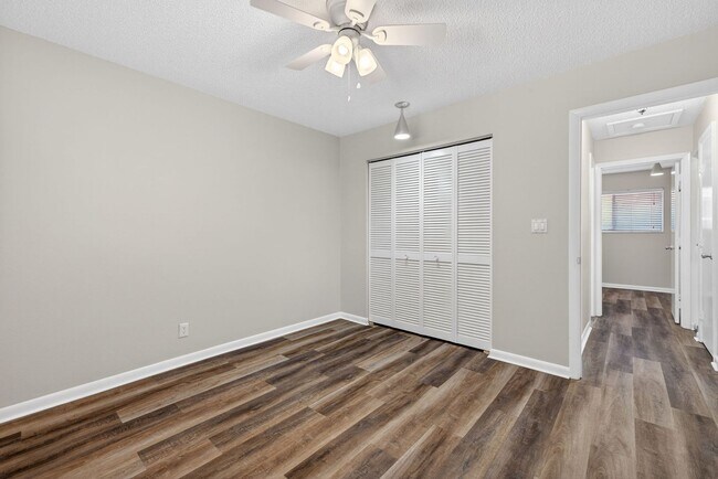 Building Photo - Cozy unfurnished, 2 Bedroom, 1 Bathroom, Condo