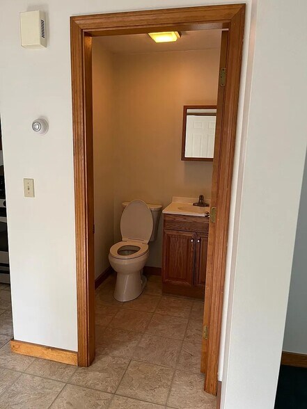 Building Photo - 96 Prospect St