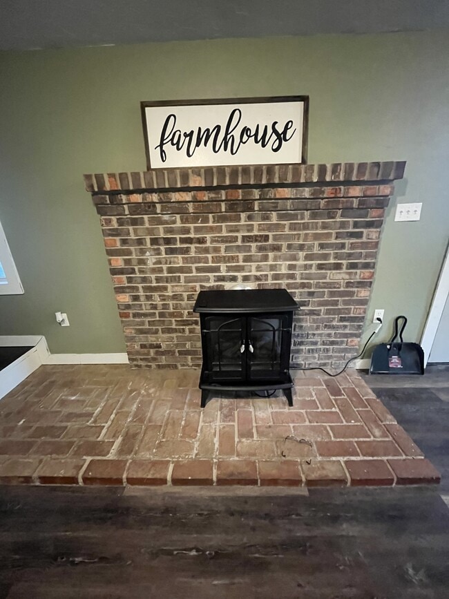 Building Photo - 16665 County Rd 3460