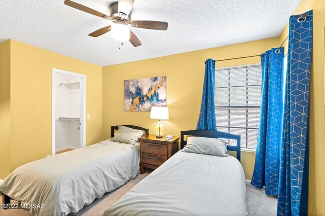 Building Photo - 6414 N Tierra De Las Catalinas