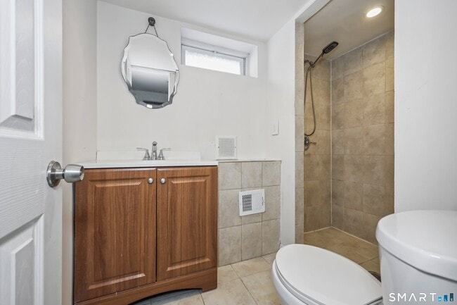 Building Photo - 33 Harland Ave