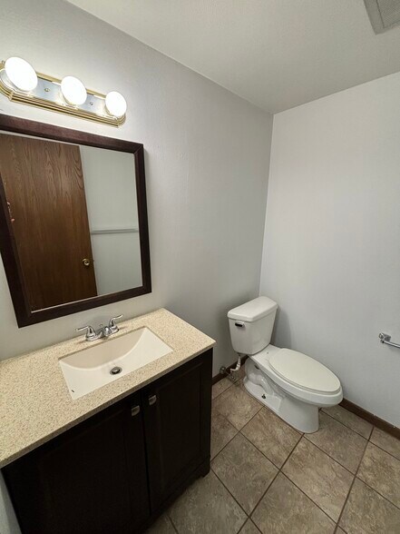 Building Photo - 6844 Sunset Meadow Dr