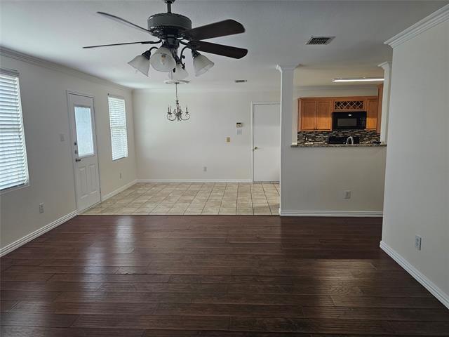 Building Photo - 3009 Meadow Bluff Dr