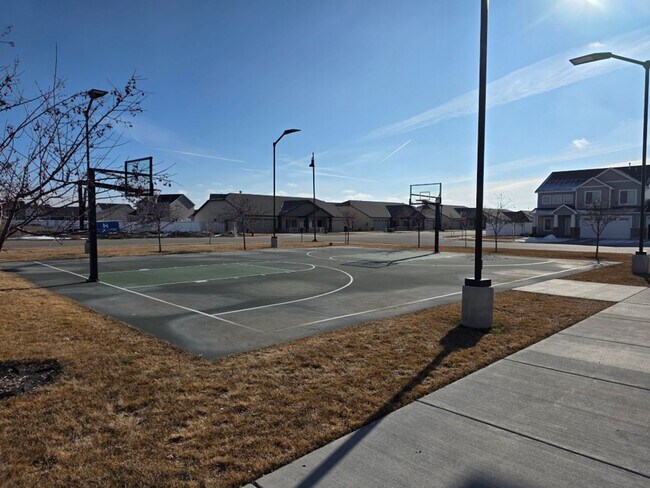 Building Photo - Spacious 4-Bedroom Home in Highly Sought-After Summerfield Community!