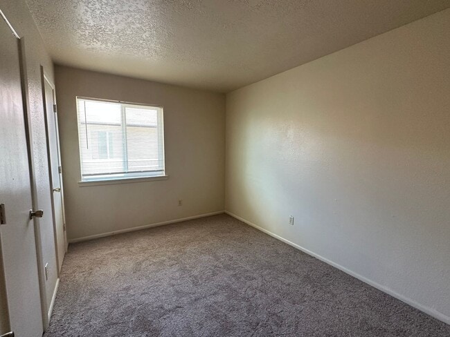 Building Photo - Two Bedroom, One Bathroom Apartment available for rent in Bloomfield