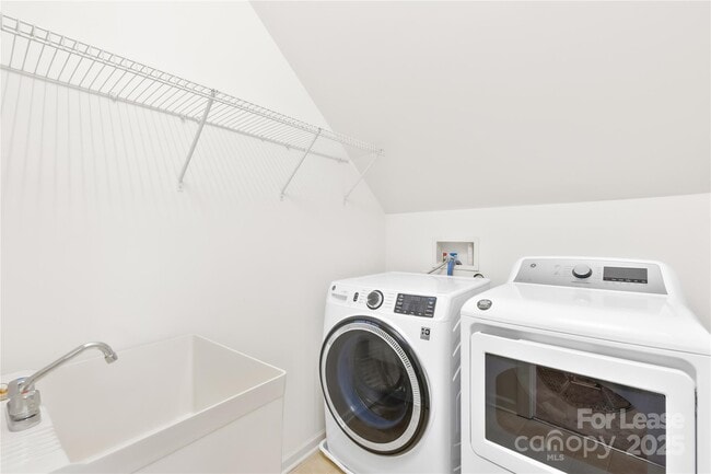 Building Photo - 10223 Kelso Ct