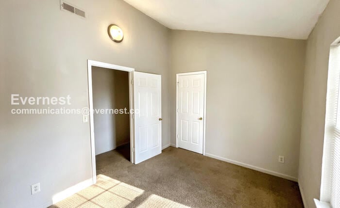 Building Photo - 2614 N Orchard Knob Ave