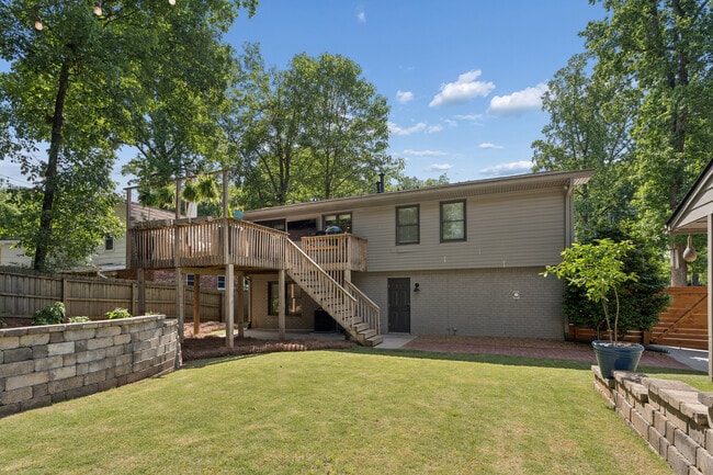 Building Photo - 4097 Longview Dr