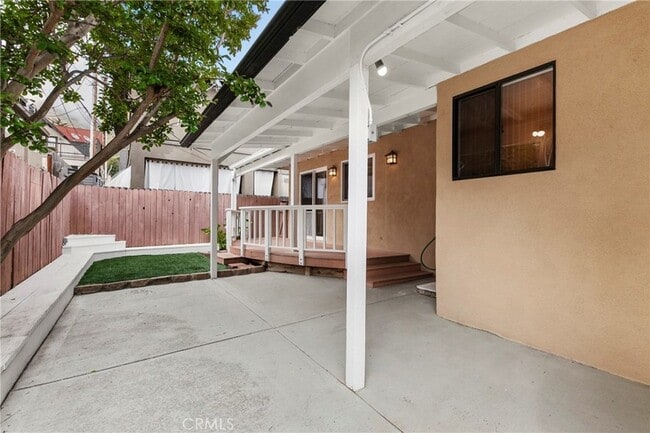 Building Photo - 126 Capistrano Ave