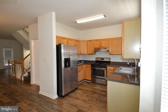 Building Photo - 6340 Demme Pl