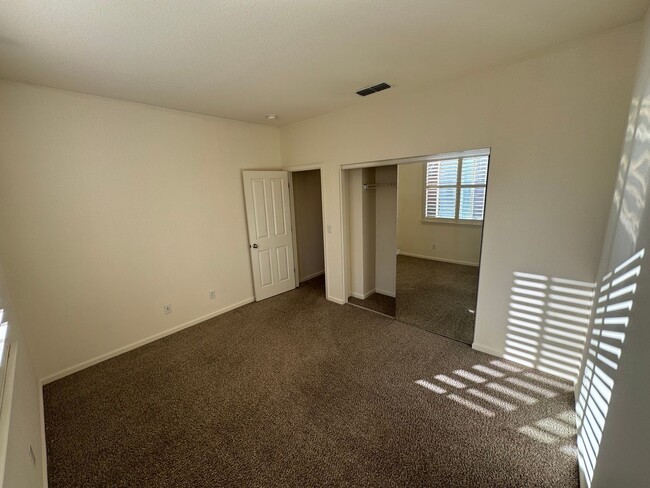 Building Photo - 804 Titanium Ln