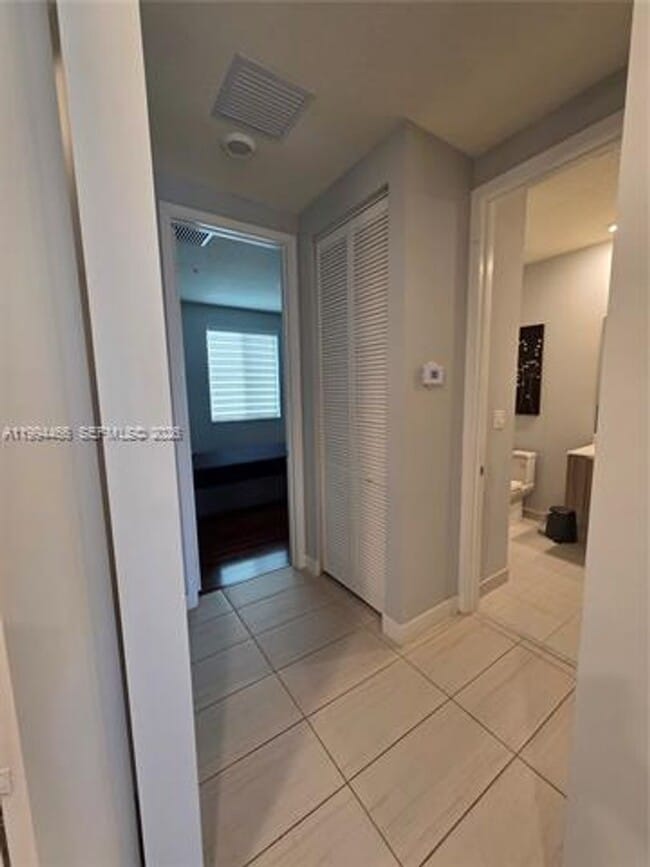 Building Photo - 10222 NW 64th Way