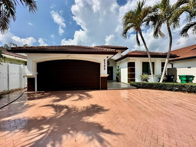 Building Photo - 6500 SW 160th Ct