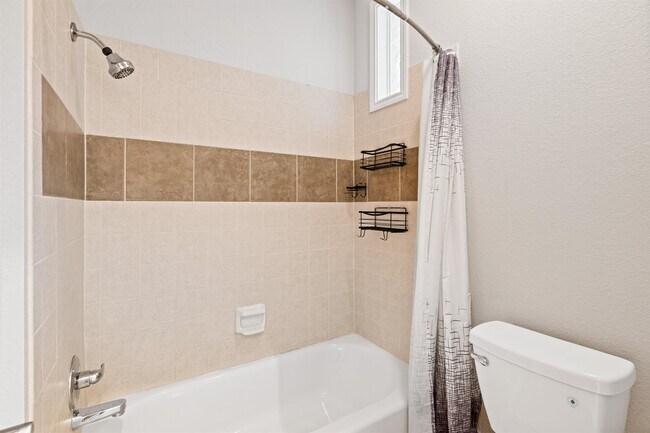 Building Photo - 307 Echo Valley Dr