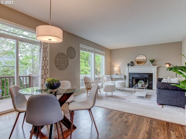 Building Photo - Sought after Remington 4bed 2.5bath with Lots of Yard Space!