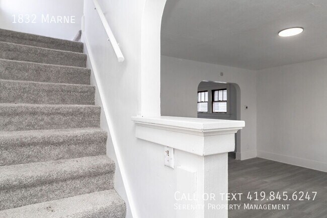 Building Photo - 1832 Marne-