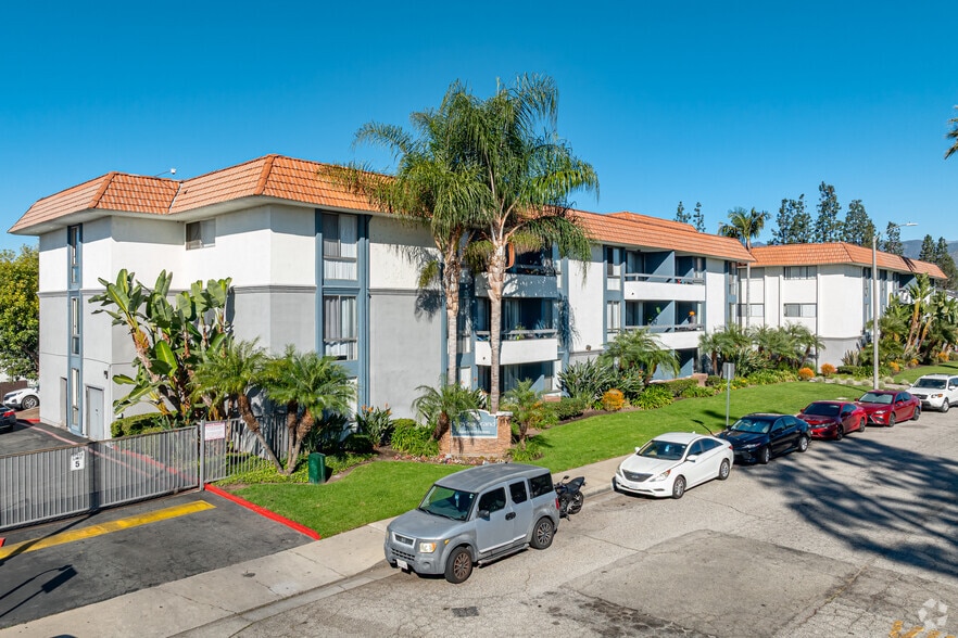 Primary Photo - Covina Grand