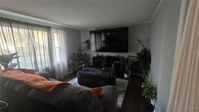 Building Photo - 614 Breman Ave